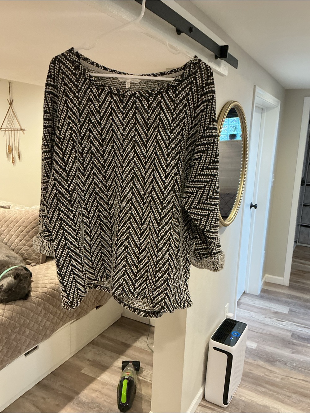 Victorias Secret Vintage Black and Ivory Chevron Sweater with Pockets